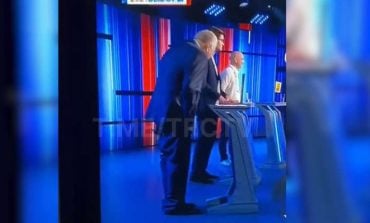 Żyrinowski tak bardzo ekscytował się podczas debaty TV, że zgubił spodnie (WIDEO)