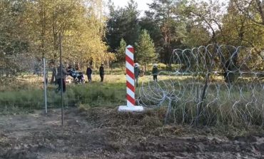 Zobacz film, jak białoruskie służby trenują inscenizację "przerzucania dziecka przez granicę" (WIDEO)