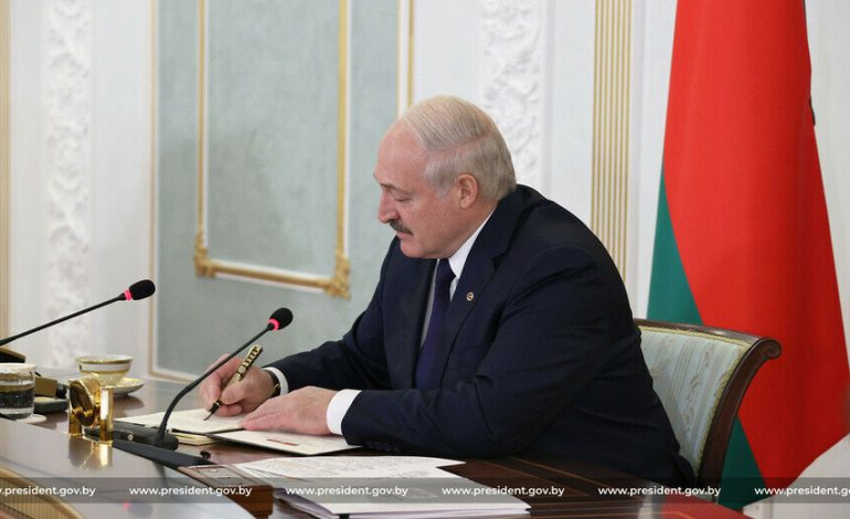 De facto i de iure: Łukaszenka uznał Krym za rosyjski