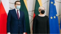 Morawiecki w Tallinie: Rozważamy zamknięcie granicy z Białorusią