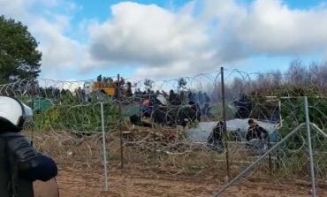 Białoruś buduje duży obóz dla migrantów pod polską granicą. Rośnie ryzyko prowokacji, które mogą przerodzić się w konflikt wojenny (WIDEO)