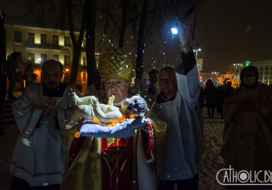 Abp Kondrusiewicz podczas Pasterki w Mińsku: „Podnieś rękę Boże Dziecię, błogosław Ojczyznę naszą, Białoruś”