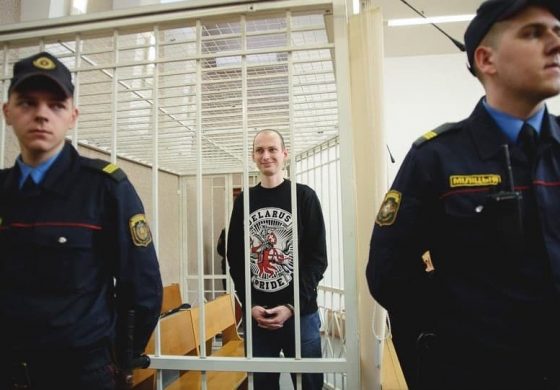 Kolejny drakoński wyrok w Mińsku: 13 lat więzienia dla opozycyjnego blogera