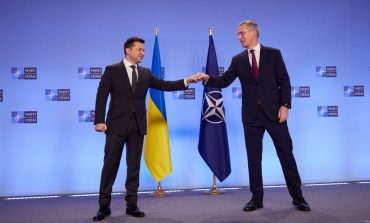 Stoltenberg: NATO zapewni Ukrainie środki do obrony przed zagrożeniami chemicznymi, biologicznymi, radiologicznymi i nuklearnymi