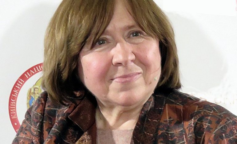 Białoruska noblistka przyznaje się do błędu