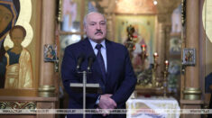 Łukaszenka w cerkwi: „W tym roku świat zmieni się dramatycznie. Sami nie przetrwamy. Musimy przywrócić Ukrainę na łono naszej wiary”