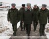 Łukaszenka przywdział mundur wojskowy i ostrzegł Zachód: „Przywalimy tak, że się nie pozbierają”