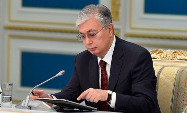 Prezydent Kazachstanu oskarżył Nazarbajewa o oligarchizację kraju