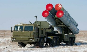 Eskalacja rośnie. Dwie dywizje systemów rakietowych z Rosji S-400 jadą na Białoruś