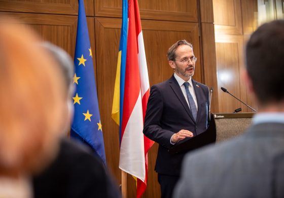 MSZ Austrii: Sankcje wobec Rosji zabolą wszystkich, ale Austria je poprze