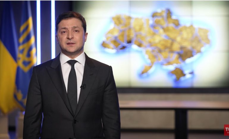 Zełenski zwrócił się do Ukraińców i Rosjan z orędziem (WIDEO)