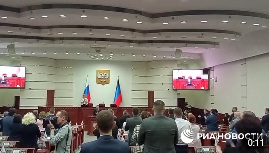 „Parlamenty” “DRL” i “ŁRL” zatwierdziły “traktaty” o współpracy z Rosją