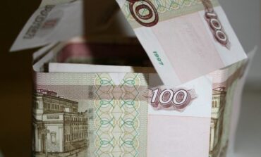 Rubel najbardziej niestabilną walutą na świecie po uznaniu przez Putina „republik” w Donbasie