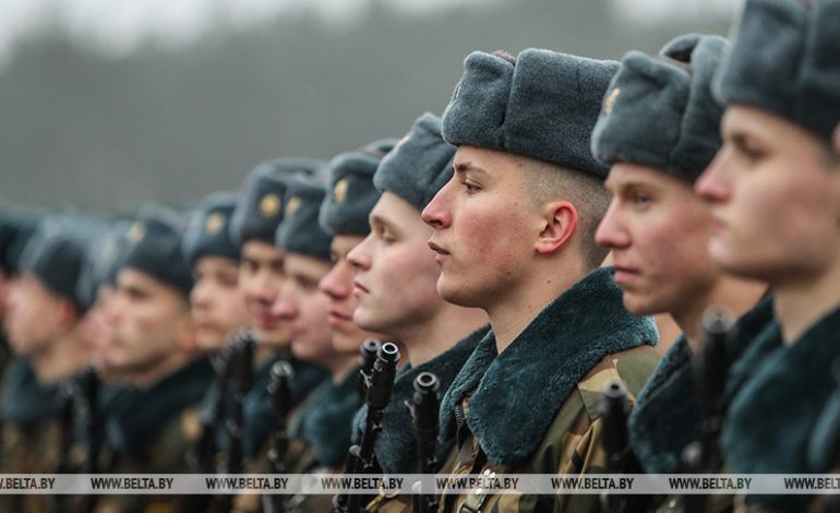 Premier: Białoruś przygotowuje się do „największego w historii kraju zakupu broni”