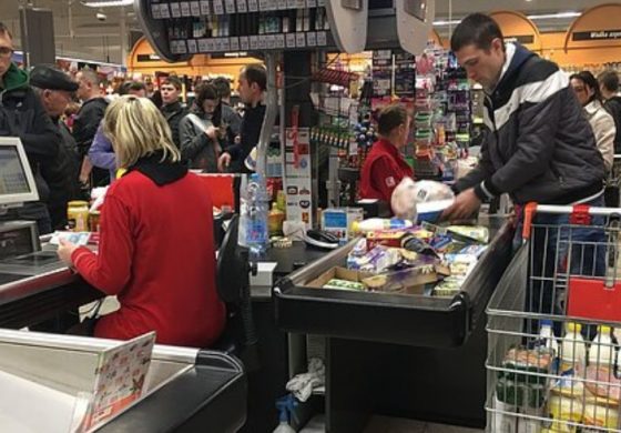 Litwini szturmują polskie sklepy. Powód? Gigantyczna inflacja