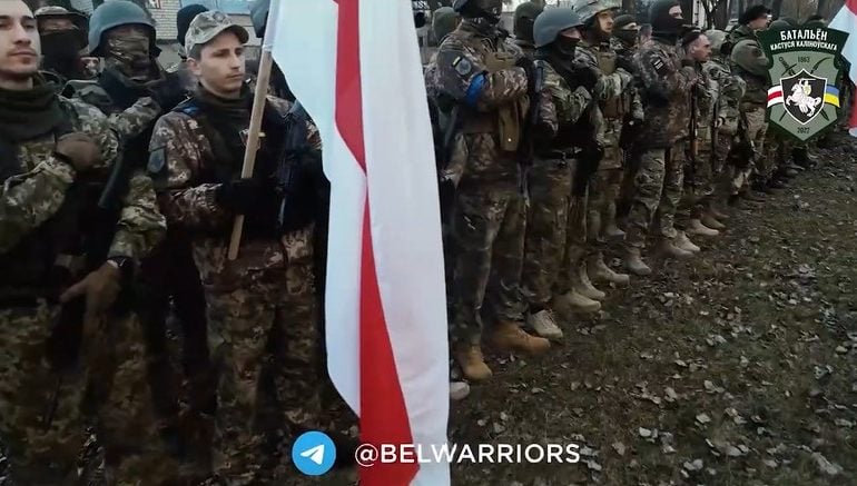 Białoruski batalion zaprzysiężony do Sił Zbrojnych Ukrainy. Przysięgę złożyli w Dzień Niepodległości (wzruszające WIDEO)