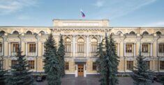 Bloomberg: Zadłużenie zagraniczne Rosji i jej firm sięga 150 mld dolarów, a niewypłacalność może zostać ogłoszona już jutro