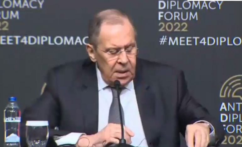 Ławrow: „Nie zaatakowaliśmy Ukrainy i nie planujemy atakować innych krajów”. Mówi o wojnie nuklearnej!