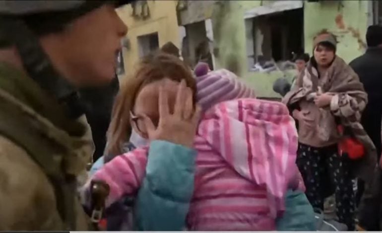 Ławrow: Musieliśmy zbombardować szpital położniczy, bo to baza batalionu “Azow” (WIDEO)