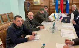 Kancelaria prezydenta Ukrainy: Od potrząsania szabelką do realizmu, czyli jak rosyjscy negocjatorzy zmienili swoje zachowanie