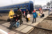 Prawie jedna czwarta Ukraińców opuściła domy lub wyjechała z kraju