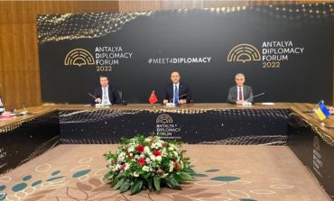 Trwa spotkanie Ławrowa i Kułeby. Turcja mediatorem w negocjacjach
