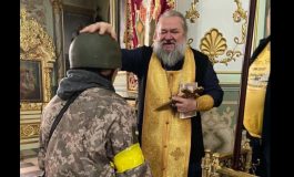 Prawosławni popi Patriarchatu Moskiewskiego błogosławią obrońców Ukrainy!
