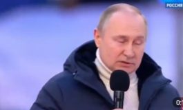 PILNE: Rosyjska TV nagle przerwała przemówienie Putina na Łużnikach! (WIDEO)