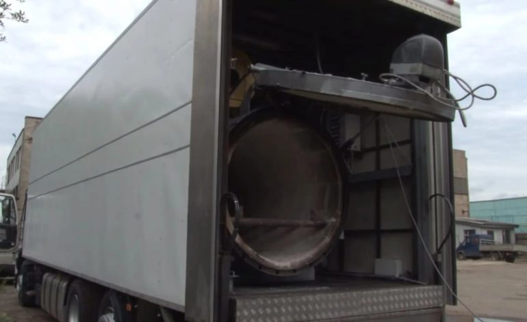 Ukraiński wywiad wojskowy: Rosjanie nie chcą powtórzyć błędu z Buczy i na większą skalę wykorzystują mobilne krematoria