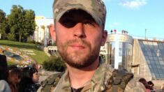 Białoruska matka publicznie wyrzeka się syna – ochotnika, bo walczy za Ukrainę (WIDEO)