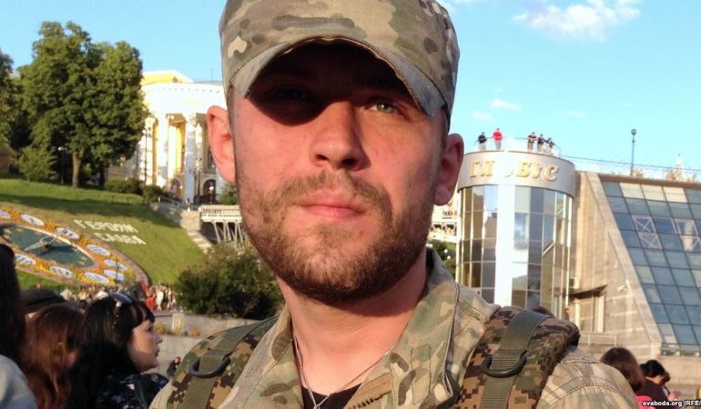 Białoruska matka publicznie wyrzeka się syna – ochotnika, bo walczy za Ukrainę (WIDEO)