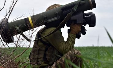 Brytyjski minister obrony: Ukraina może „legalnie” atakować cele wojskowe w Rosji