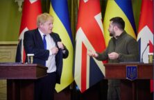 „Zachód poczuł, że Putin nie jest wszechmocny”. Rozmowy Zełenskiego z Putinem wstrzymane po wizycie Johnsona w Kijowie