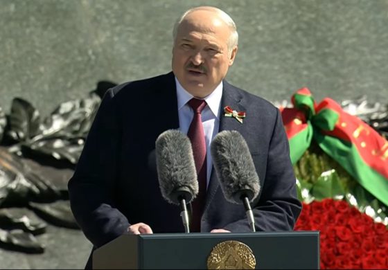 Łukaszenka na placu Zwycięstwa w Mińsku o zagrożeniu militarnym ze strony Polski