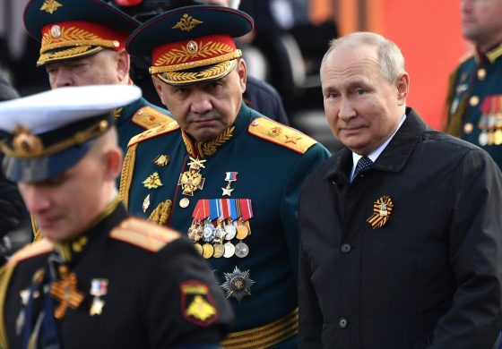 Bloomberg: Putin zarzyna rosyjską gospodarkę