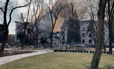 Associated Press: W teatrze w Mariupolu zginęło 600 osób