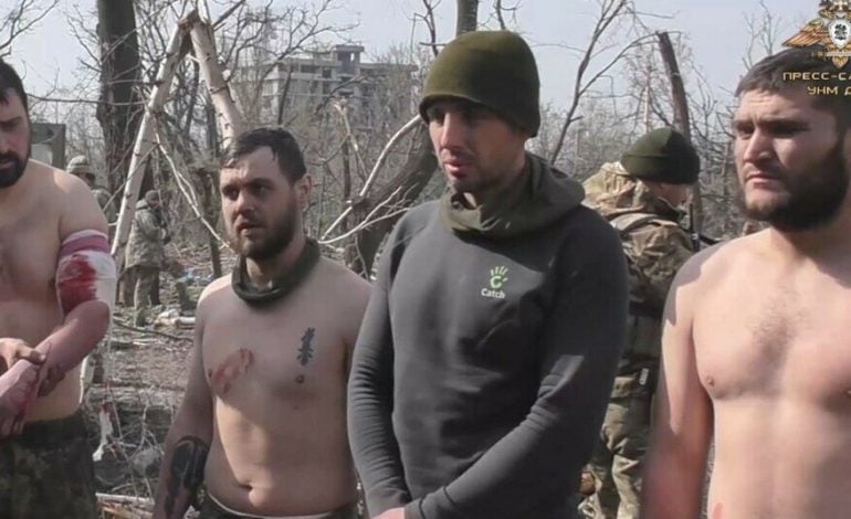 „Na ciele mężczyzny można wyciąć…”. Wywiad publikuje przerażające historie tortur więźniów (+18)