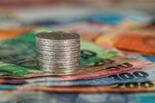 MSZ Ukrainy o trudnościach z przejęciem rosyjskich aktywów na odbudowę Ukrainy