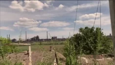 Okupujący Mariupol Rosjanie próbują odbudować linie kolejowe