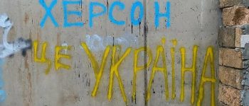 Napis na murze Chersoń to Ukraina
