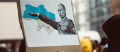 Foreign Policy: „Ukraina jest tylko zakładnikiem”. Putinowi chodzi o Zachód