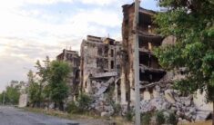 Siły ukraińskie wycofały się z Siewierodoniecka. „Niestety, trzeba ograniczyć straty i zająć bardziej umocnione pozycje”
