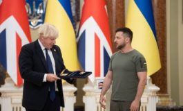 Jaki prezent przywiózł do Kijowa Boris Johnson, z okazji Dnia Niepodległości