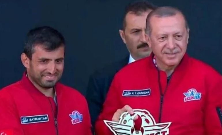 Producent dronów Bayraktar to zięć prezydenta Erdogana. Co sądzi o ich sprzedaży Putinowi?