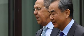 Siergiej Ławrow i chiński minister spraw zagranicznych Wang Yi