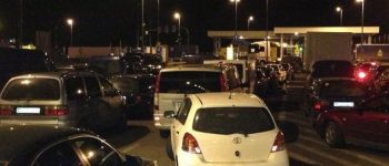 Kolejki samochodów na wyjazd z Białorusi do Polski