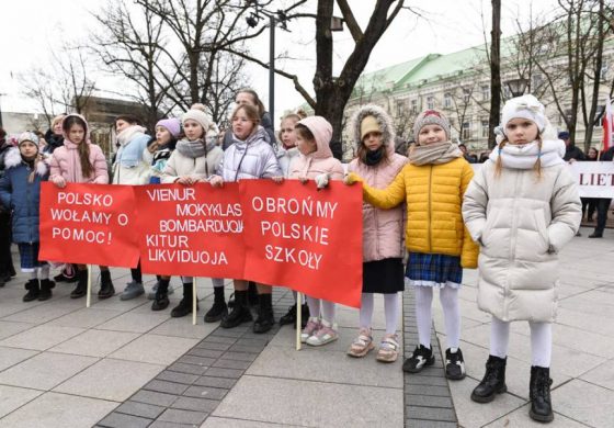 Wiec w obronie polskiego szkolnictwa na Litwie