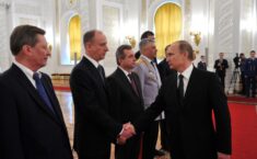 Rosyjski opozycjonista: W Rosji maleje zaufanie do władz cywilnych i wojskowych, a w otoczeniu Putina panuje chaos Rosyjski opozycjonista: W Rosji maleje zaufanie do władz cywilnych i wojskowych, a w otoczeniu Putina panuje chaos