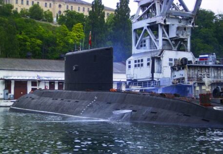 Brytyjski wywiad wojskowy o przyczynach przebazowania przez Rosję okrętów podwodnych z Sewastopola do Noworosyjska