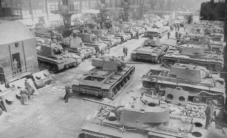 Rosyjski przemysł zbrojeniowy zaczął pracować w trybie dwuzmianowym